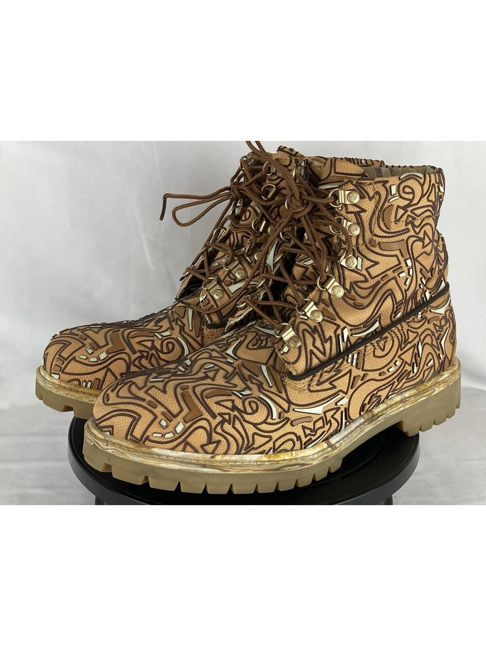 Men’s Size 11 Timberland Laser Etched Graffiti Canvas Leather Boots Tan 77578